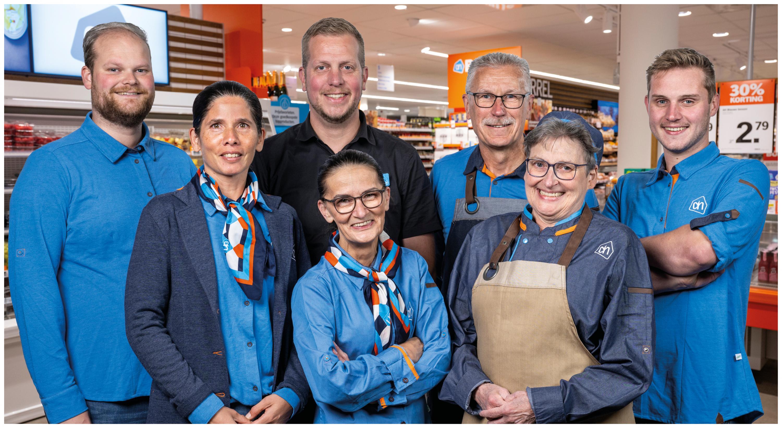 Het winkelteam uit Groesbeek. Foto - Albert Heijn Jan Linders, Dirk Brand.jpg